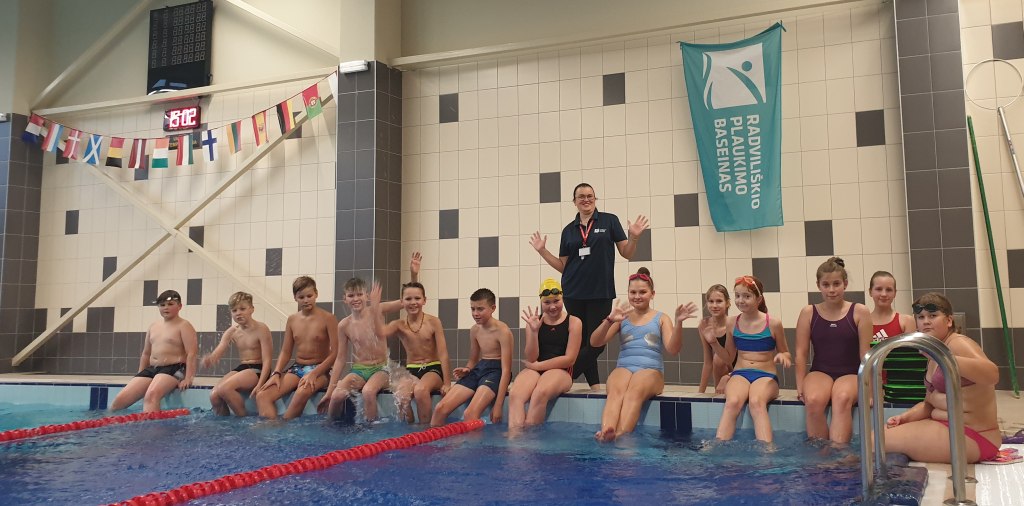 Radviliškio plaukimo baseine vykdomas projektas vyresnių klasių moksleiviams